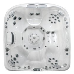 Valley Oasis Pools and Spas Construction - Luxury in a family lounger