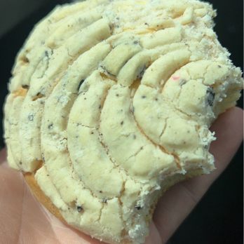 La Esperanza Bakery - Oreo Concha - Bakeries Near Me - Nampa, Idaho
