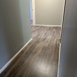 Koa Warrior Contracting - Laid New Vinyl Planks