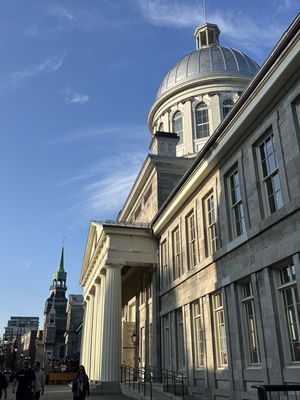 Rue St-Paul Ouest by null