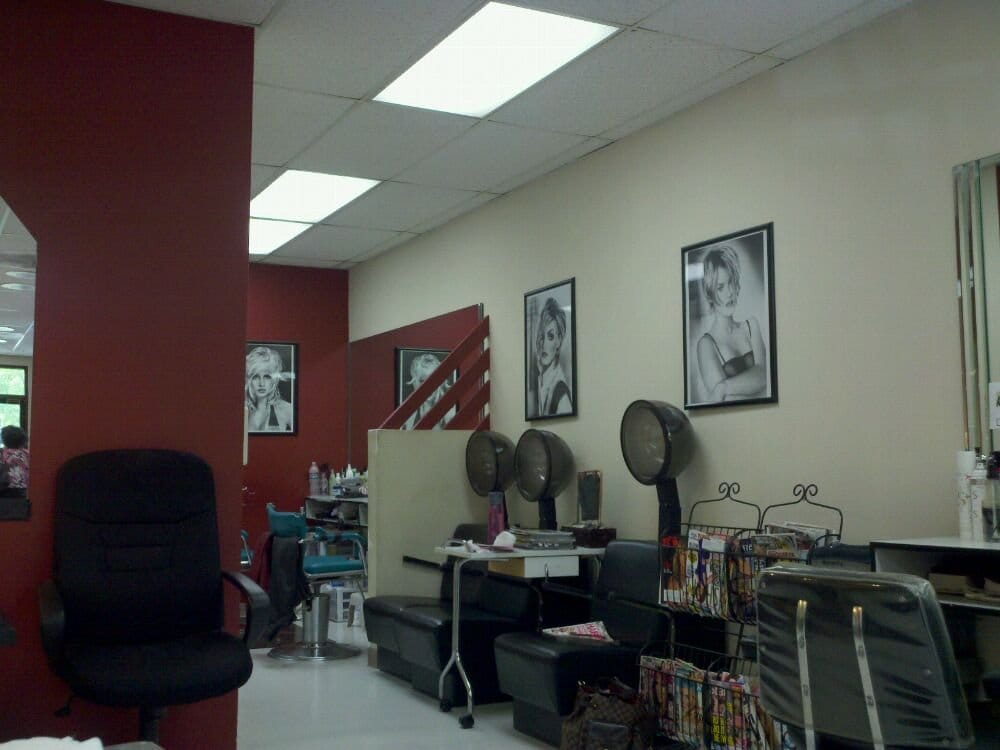 Boulevard West Hair Design Logo