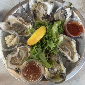 Water Street Grille - Raw oysters - Seafood Near Me - Yorktown, Virginia Water Street Grille - Raw oysters - Seafood Near Me - Yorktown, Virginia