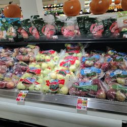 Tops - Fall apples @ Tops/Olean