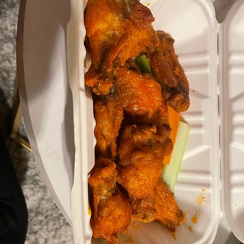 Chicken Insider - Buffalo wings - Chicken Wings Near Me - New York, New York