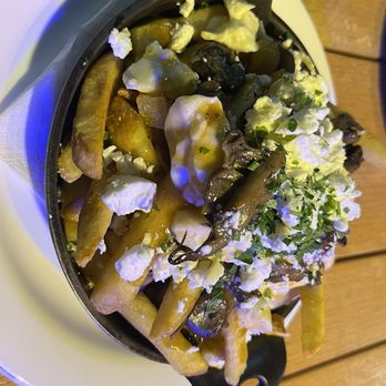 3 Brasseurs - Poutine - Pubs Near Me - Montreal, Quebec 3 Brasseurs - Poutine - Pubs Near Me - Montreal, Quebec