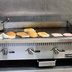 Linda Vista Market - Cooking torta
