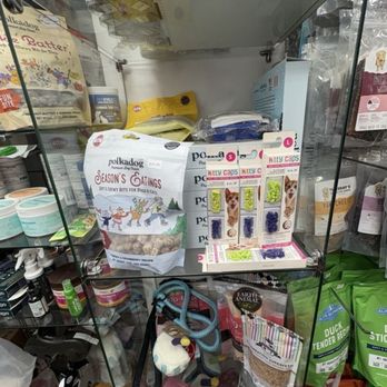 Little Creatures - Well stocked, clean store with helpful associates - Pet Stores Near Me - New York, New York Little Creatures - Well stocked, clean store with helpful associates - Pet Stores Near Me - New York, New York