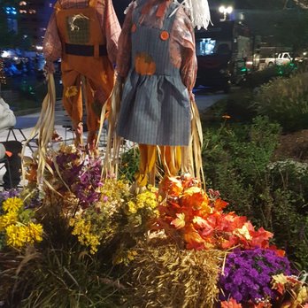 Beacon Park - Festive Hayin Around....! - Parks Near Me - Detroit, Michigan