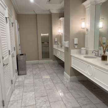 World Equestrian Center - Hotel bathroom - Stadiums & Arenas Near Me - Ocala, Florida