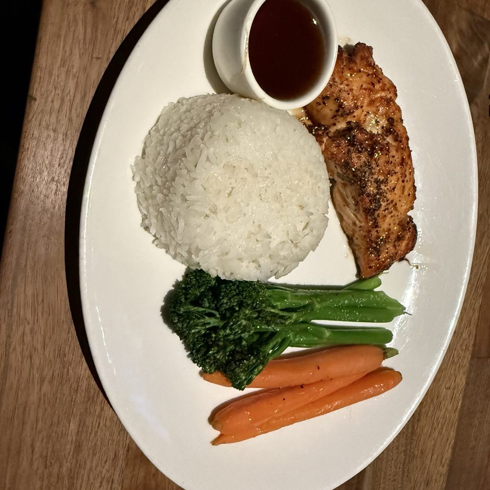 Yard House - Whiskey Glazed Salmon - New American Near Me - Honolulu, Hawaii Yard House - Whiskey Glazed Salmon - New American Near Me - Honolulu, Hawaii