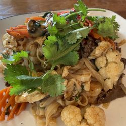 Tuky Thai Und Sushi - Noodle dish