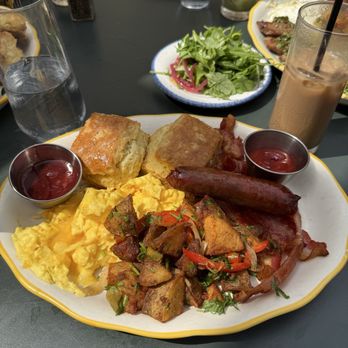 Ruthie's All-Day - BRuthie's Ruthie's Big Plate - Barbeque Near Me - Arlington, Virginia