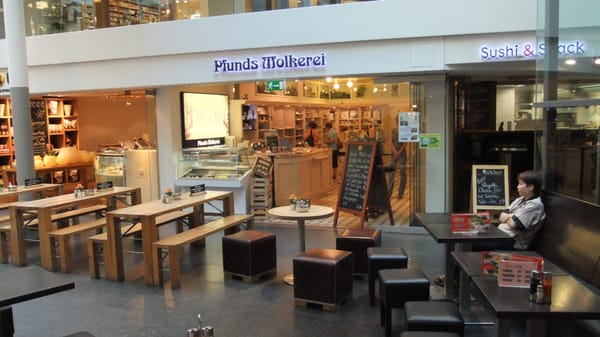 Dresdner Molkerei Gebrüder Pfund GmbH by null