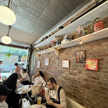 Spongies Cafe - Inside - Cafes Near Me - New York, New York Spongies Cafe - Inside - Cafes Near Me - New York, New York