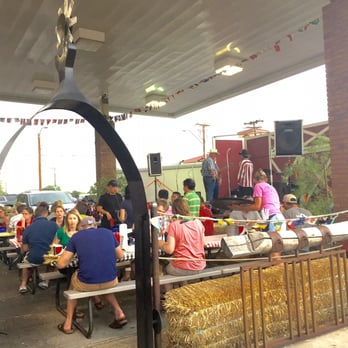 Big John's Texas BBQ - Outdoor Sittings - Barbeque Near Me - Page, Arizona Big John's Texas BBQ - Outdoor Sittings - Barbeque Near Me - Page, Arizona