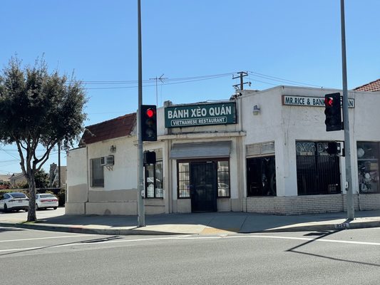 Banh Xeo Quan by null