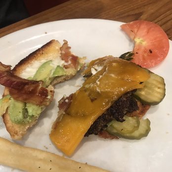Denny's - A better look at this sad burger with no melted cheese and an end slice of tomato. - American Near Me - Las Vegas, Nevada Denny's - A better look at this sad burger with no melted cheese and an end slice of tomato. - American Near Me - Las Vegas, Nevada