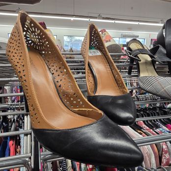 Goodwill - Thrift Stores Near Me - Indianapolis, Indiana Goodwill - Thrift Stores Near Me - Indianapolis, Indiana