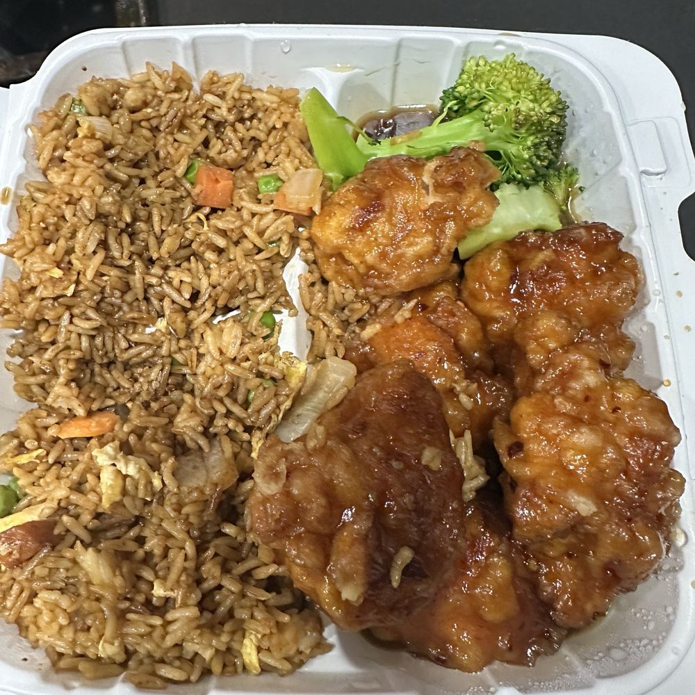 Chopstixx - P18. General Tso's Chicken - Chinese Near Me - Elkridge, Maryland