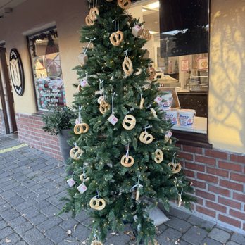 Old Danish Fudge Kitchen - Famous pretzels displayed outside. - Desserts Near Me - Solvang, California Old Danish Fudge Kitchen - Famous pretzels displayed outside. - Desserts Near Me - Solvang, California