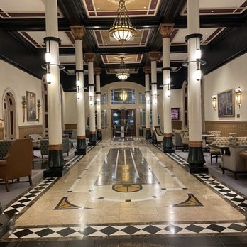 The Driskill Bar - Lounges Near Me - Austin, Texas