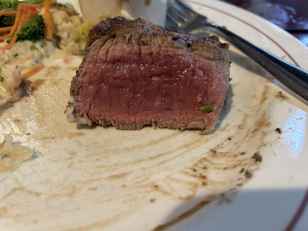 Kelly's Steak and Seafood Logo