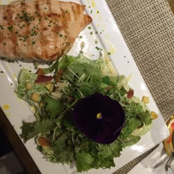 Gourmet Burger - Os hambúrgueres são excelentes mas essa Caesar salad é demais!