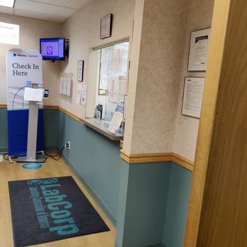 Labcorp - Check In Area - Laboratory Testing Near Me - New Hyde Park, New York