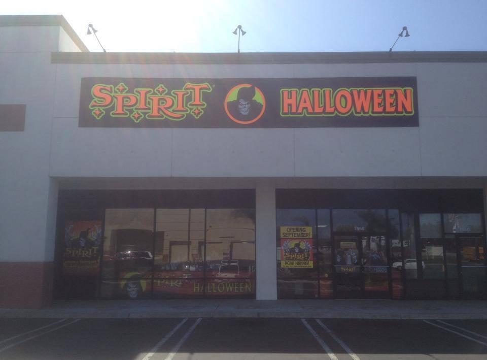 SPIRIT HALLOWEEN CLOSED Updated August 2024 1956 Hacienda Dr, Vista, California Wigs
