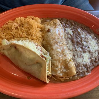 Las Rocas Bar & Grill - Taco and enchilada rice and beans - Mexican Near Me - Castaic, California Las Rocas Bar & Grill - Taco and enchilada rice and beans - Mexican Near Me - Castaic, California