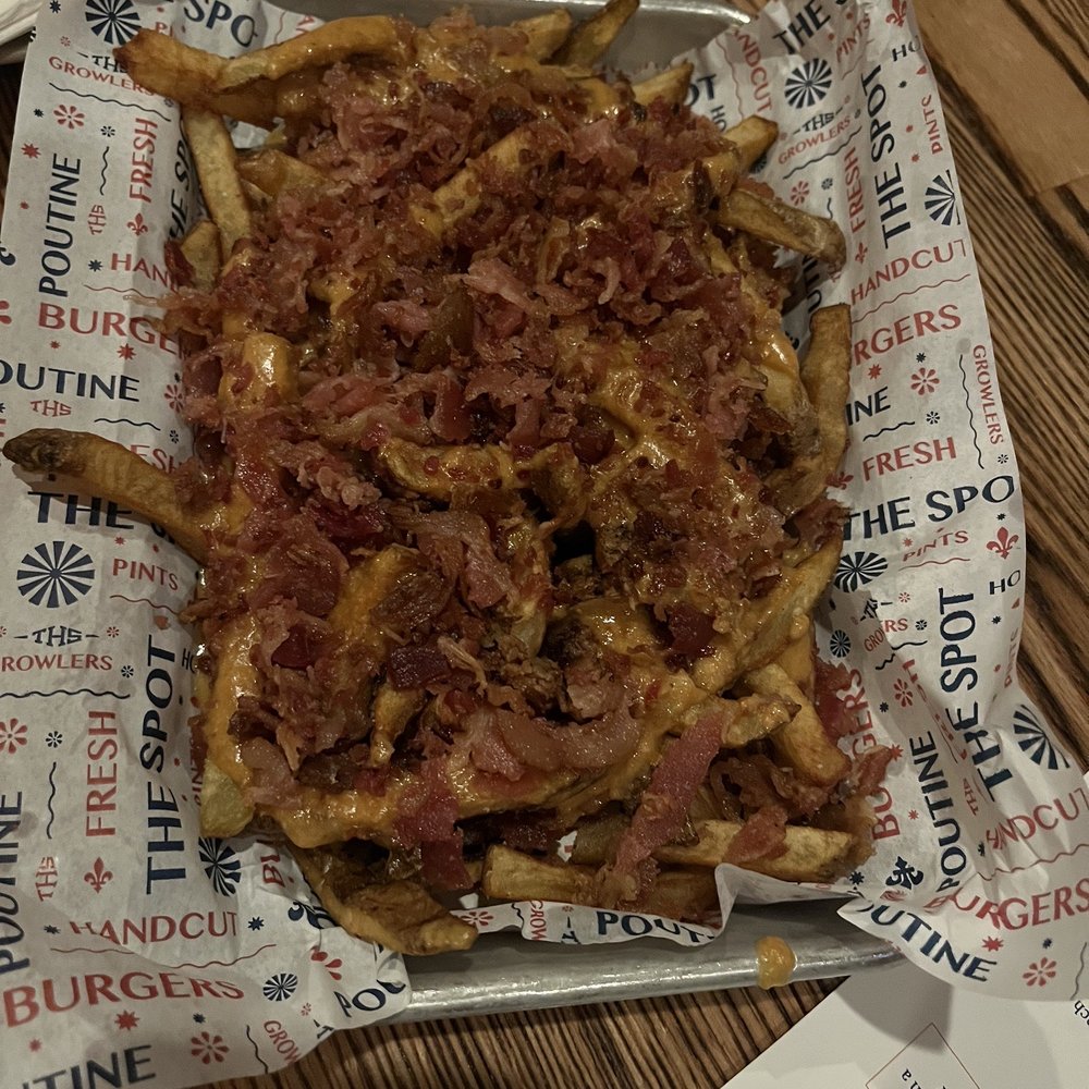 Syracuse Hops Spot - Fox fries- fries, beer cheese and bacon - American Near Me - Syracuse, New York Syracuse Hops Spot - Fox fries- fries, beer cheese and bacon - American Near Me - Syracuse, New York