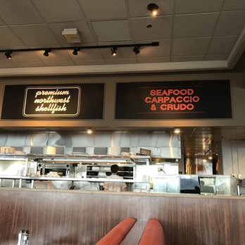 Cutters Crabhouse - Seafood Near Me - Seattle, Washington