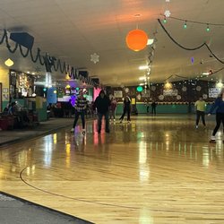 Chester Skateland - As you can see there is no railing around at least half of the skating rink.