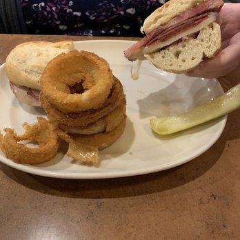 The Copper Kettle - Hot Italian - American Near Me - Moneta, Virginia