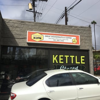 Kettle Glazed Doughnuts - Donuts Near Me - Hollywood, California