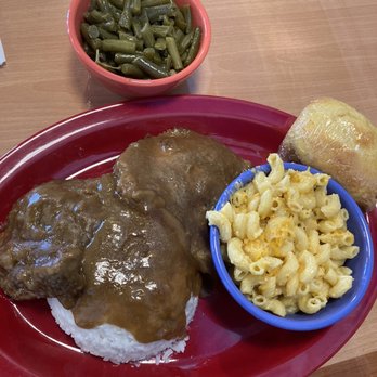 Comfort Foodies - Smothered pork chops with rice, cornbread and sides of mac n cheese and green beans. $17 - Soul Food Near Me - Houston, Texas Comfort Foodies - Smothered pork chops with rice, cornbread and sides of mac n cheese and green beans. $17 - Soul Food Near Me - Houston, Texas