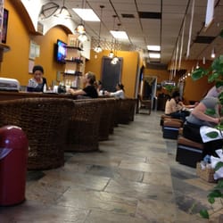Debonair Nails & Spa - Extremely clean !