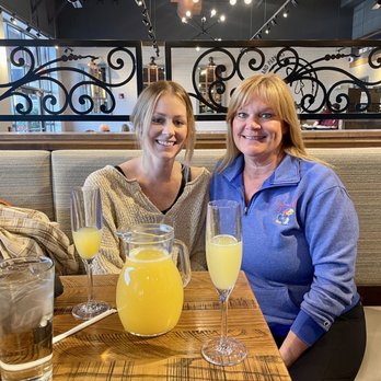 Another Broken Egg Cafe - Mom daughter breakfast - Breakfast & Brunch Near Me - Overland Park, Kansas