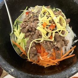 Beef Hot Stone Bibimbap (3/5) Beef Hot Stone Bibimbap (3/5)