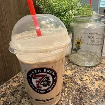 7 Brew Coffee - Blonde: The perfect cold drink in the hot sunny day:) - Coffee & Tea Near Me - Lake Zurich, Illinois