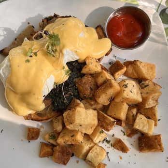 Arthur's - Mushroom Benedict - Bars Near Me - Seattle, Washington Arthur's - Mushroom Benedict - Bars Near Me - Seattle, Washington
