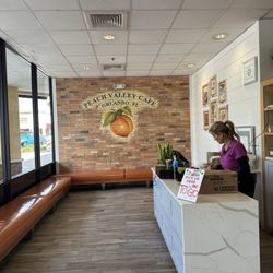 Peach Valley Cafè - Waiting area