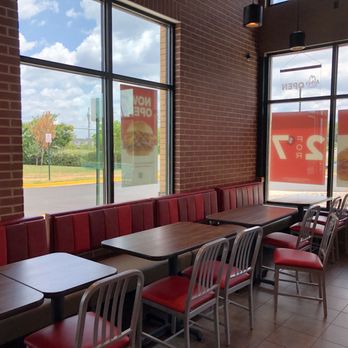 Arby's - Inside - Fast Food Near Me - Chantilly, Virginia