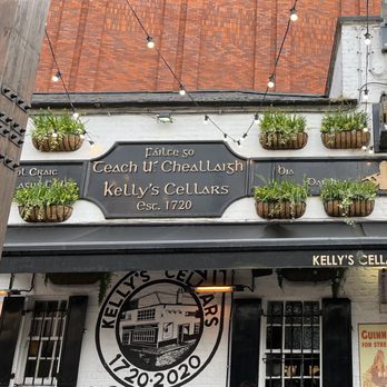 Kelly's Cellars - Live music and hot stew if luck is on your side! - Pubs Near Me - Belfast, BFS