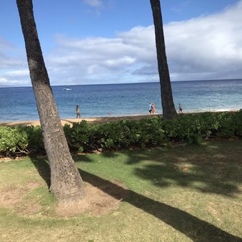 Castaway Cafe - Eating with a view like this! - American Near Me - Lahaina, Hawaii Castaway Cafe - Eating with a view like this! - American Near Me - Lahaina, Hawaii
