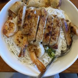 Vermicelli Grill Pork, Shrimp, & Spring Roll Vermicelli Grill Pork, Shrimp, & Spring Roll