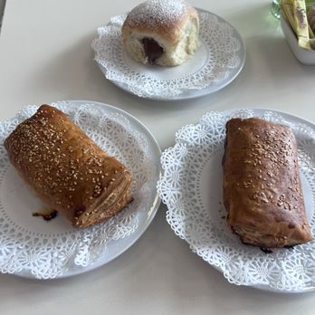 58 Gourmet - Ham and cheese croissants and a Nutella bomb - Bakeries Near Me - Doral, Florida 58 Gourmet - Ham and cheese croissants and a Nutella bomb - Bakeries Near Me - Doral, Florida