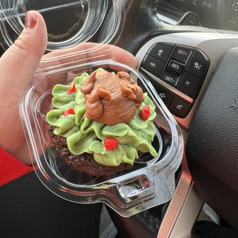 Sweet Stuff By Allie - Chocolate Cupcake, decorated like a Thanksgiving Turkey. - Bakeries Near Me - Lexington, North Carolina Sweet Stuff By Allie - Chocolate Cupcake, decorated like a Thanksgiving Turkey. - Bakeries Near Me - Lexington, North Carolina
