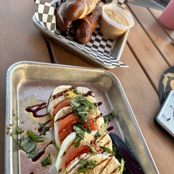 The Growler Bar and Kitchen - Delicious apps - Beer Bar Near Me - Pflugerville, Texas The Growler Bar and Kitchen - Delicious apps - Beer Bar Near Me - Pflugerville, Texas