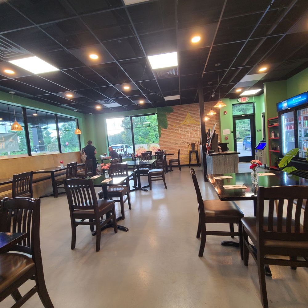 Celadon Thai Restaurant - Well lit. - Thai Near Me - Clifton Park, New York